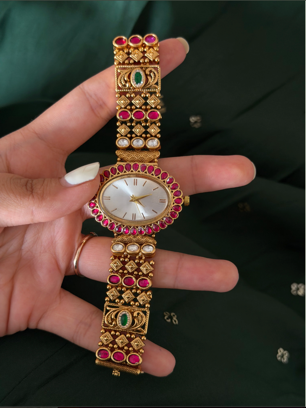 Kashmiri Watch@