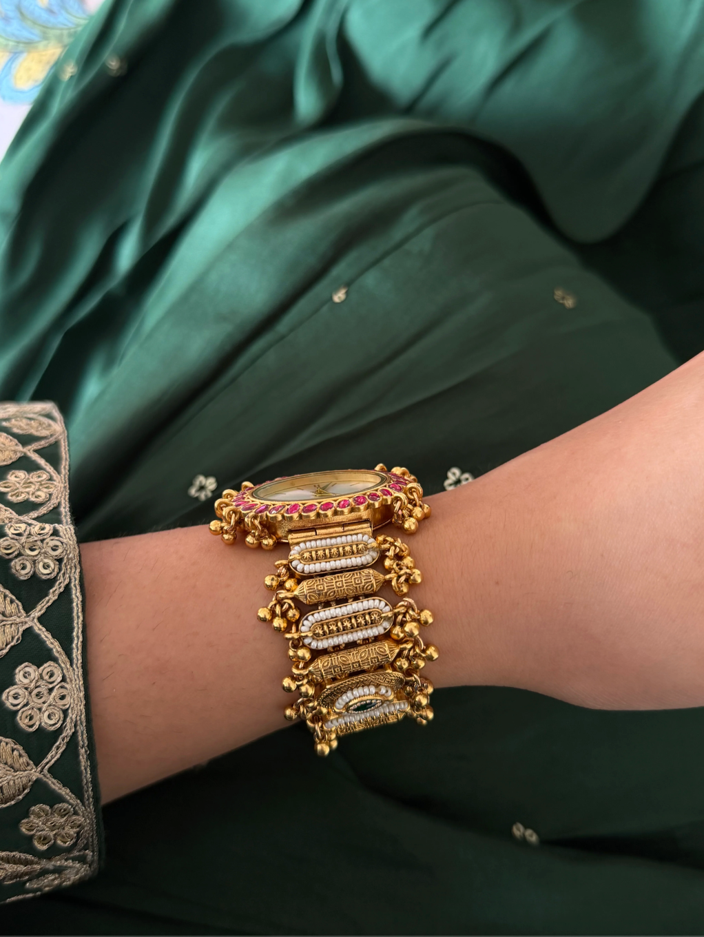 Kashmiri Watch@